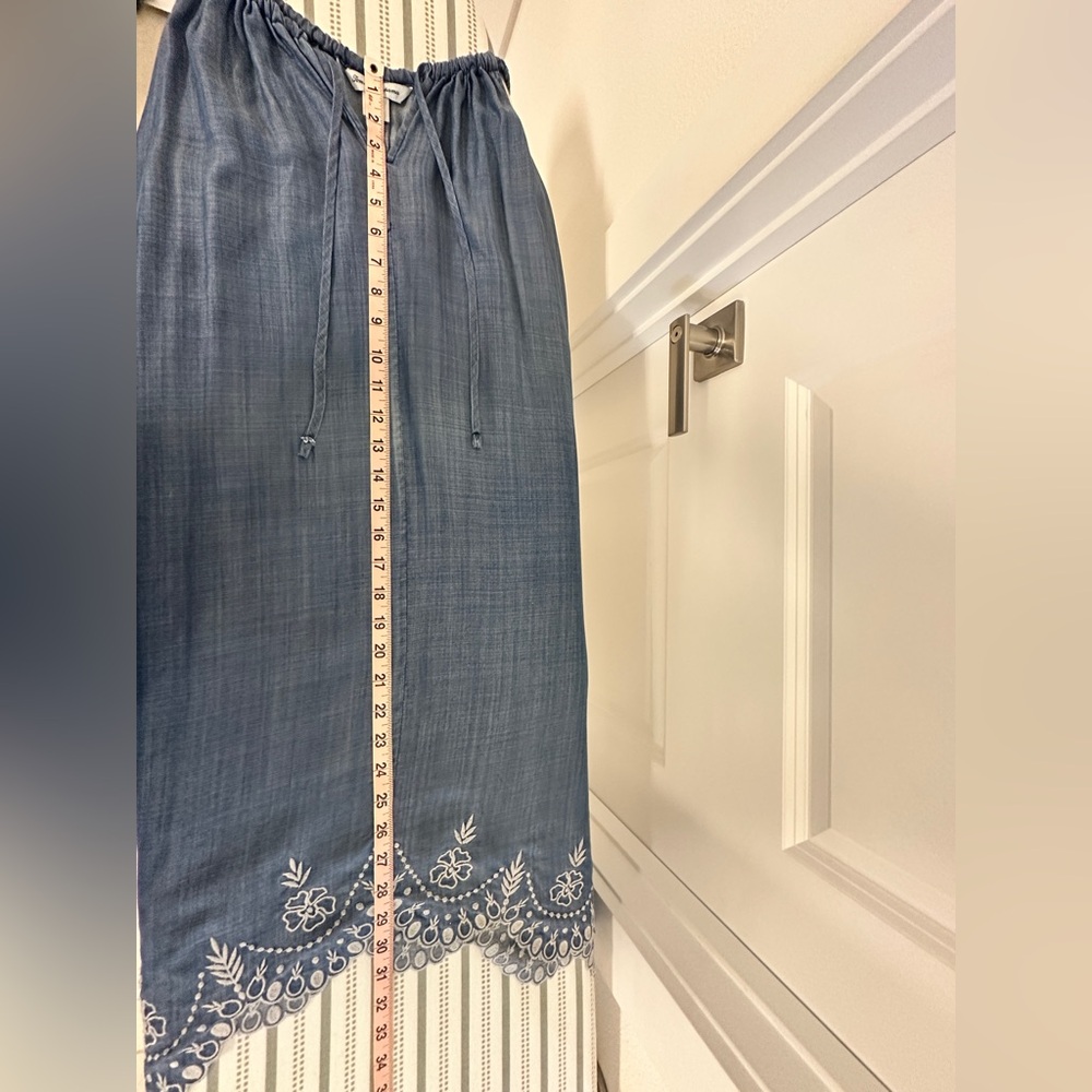 Tommy Bahama‎ Dress - Chambray / Denim Sundress, Asymmetrical Hem w/Embroidery. - Picture 10 of 11